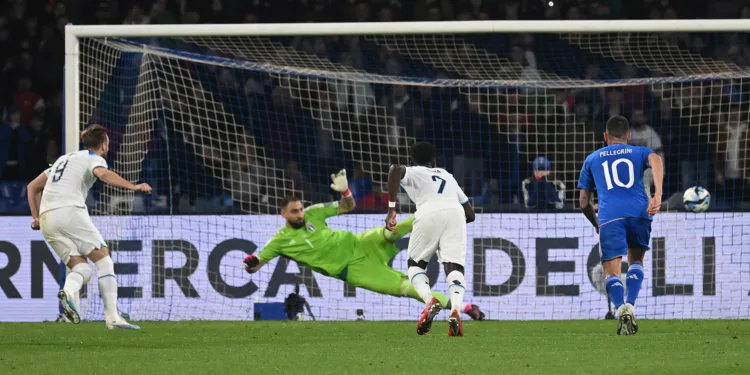 Англия направи победи като гости Италия с 2:1 в интригуващ