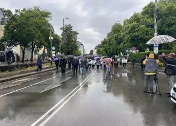 протеста пред парламента