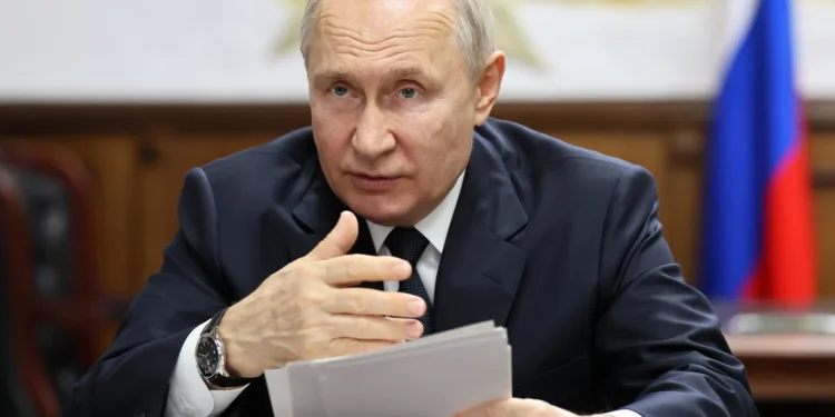 Владимир Путин пише чекове които не може да осребри Руският
