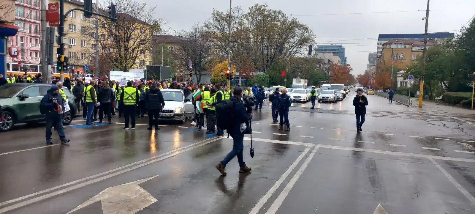 протест