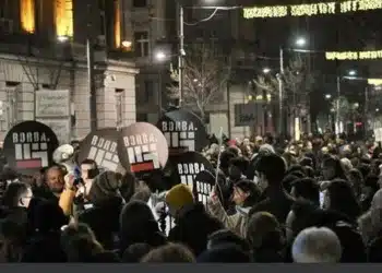 Протестите в Белград се разрастват