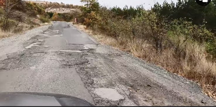 Напук на новата власт: АПИ сключи договори за почти 1 млрд. лв.