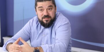 Страхил Делийски: Борисов има ключова роля за случването на ротацията, но не е успял да овладее партията си