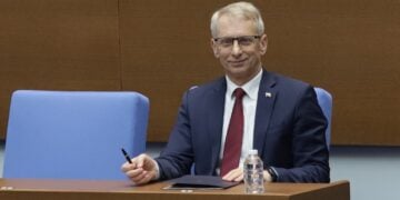 Денков от парламентарната трибуна: Въпреки саботажите и атаките - продължаваме напред