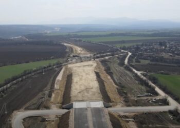 АПИ се заема с пътищата в България: Започва строежът на чисто нова магистрала, довършват се "Хемус" и "Рила"