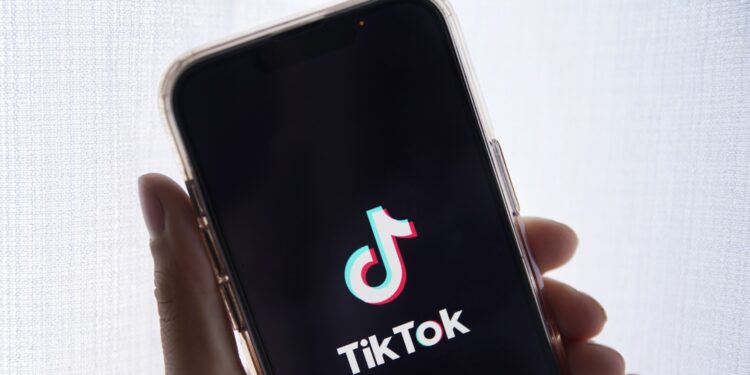 Зловещо! Дяволско предизвикателство в TikTok уби 10-годишно дете