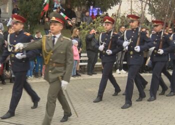 ВРЪЩАТ КАЗАРМАТА, трябва пушечно месо за Украйна