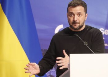 Според киевския шут Бог бил с него и Спасителят носел на рамо украинското знаме! Зеленски съвсем изплиска легена...