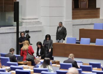 Парламентът ще заседава