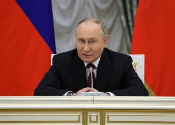 Путин подкрепя мирния план