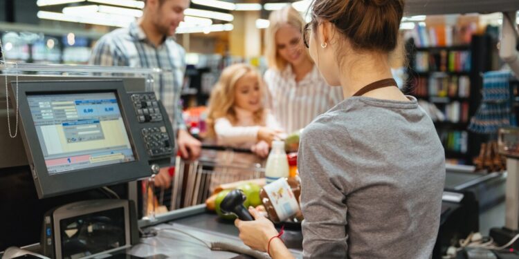 Край на опашките в родните супермаркети, въвеждат нова система на плащане на касите