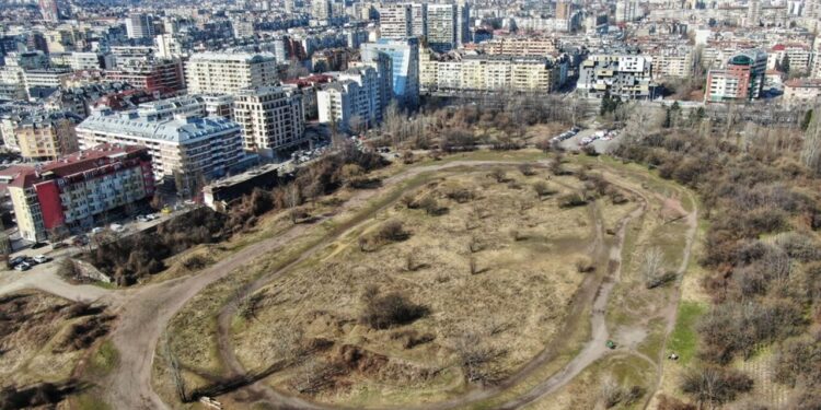 СКАНДАЛНО: Строителният бос Благой Пишинов готви да залее с бетон „Мотописта“ в София!?