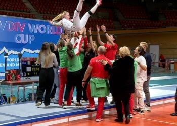 България ликува! Невероятната Йоана Илиева се закичи със злато след оспорван финал и обрат. Най-добрата българска състезателка по фехтовка