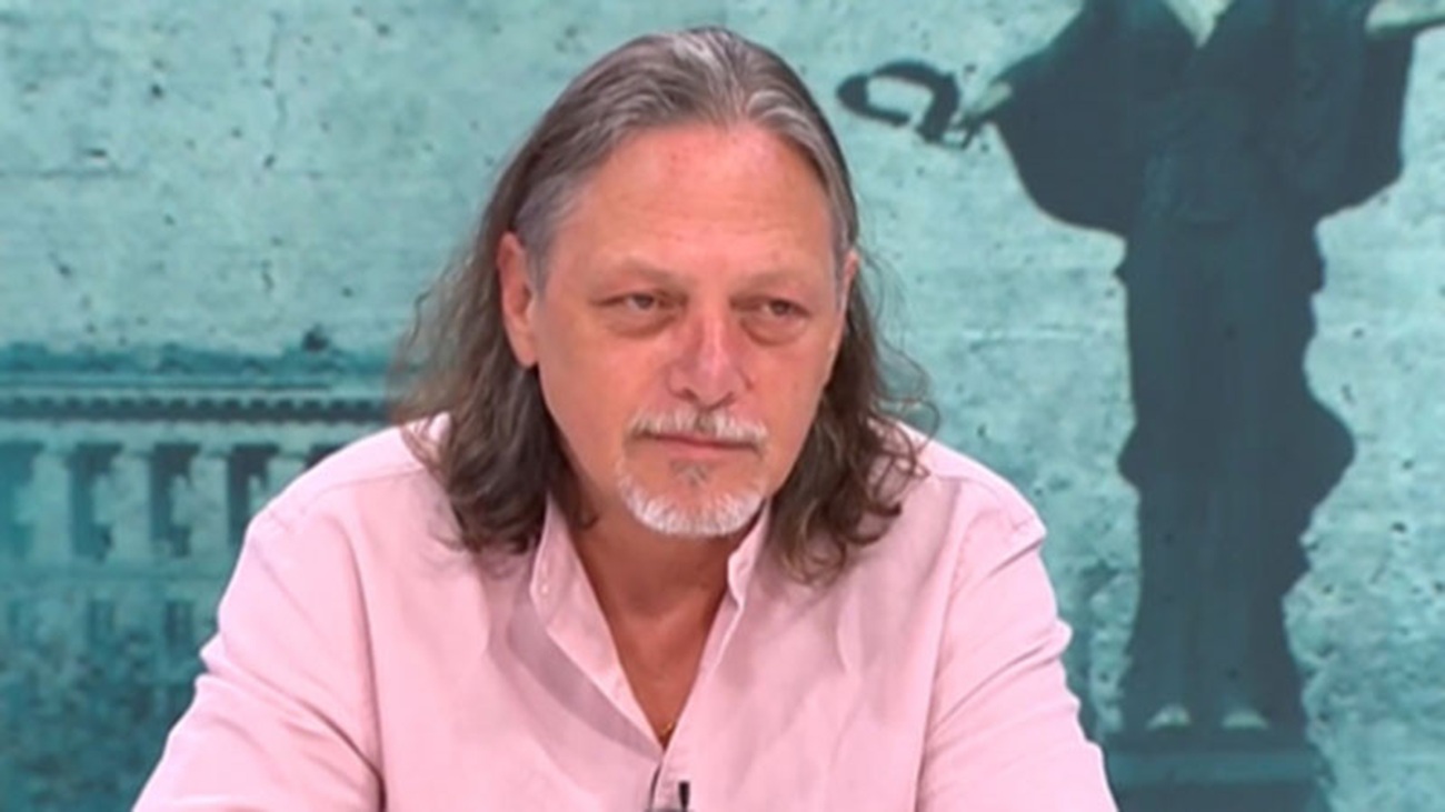 ставката на кабинета „Желязков“ беляза рязък политически обрат, предизвикан от мащабните граждански протести