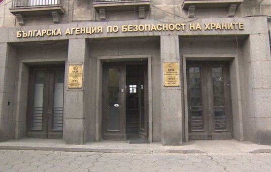 БАБХ започва безкомпромисни проверки: 150 тона храни с изтекъл срок на годност открити в складове