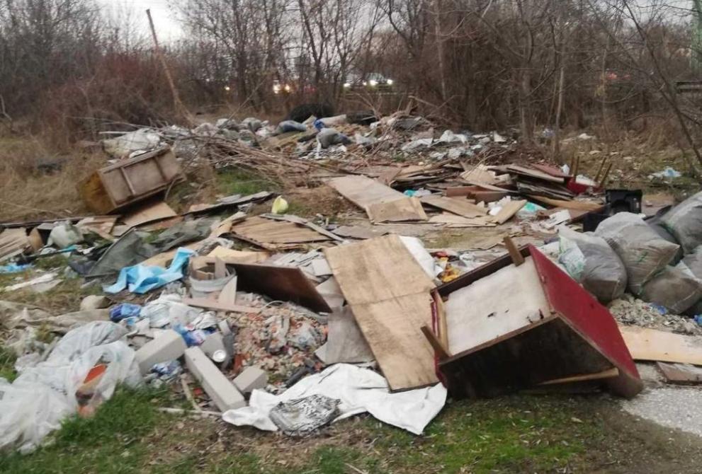 РИСК ЗА НАТУРА 2000: Отпадъци заливат защитена зона край София – МОСВ назначи проверка