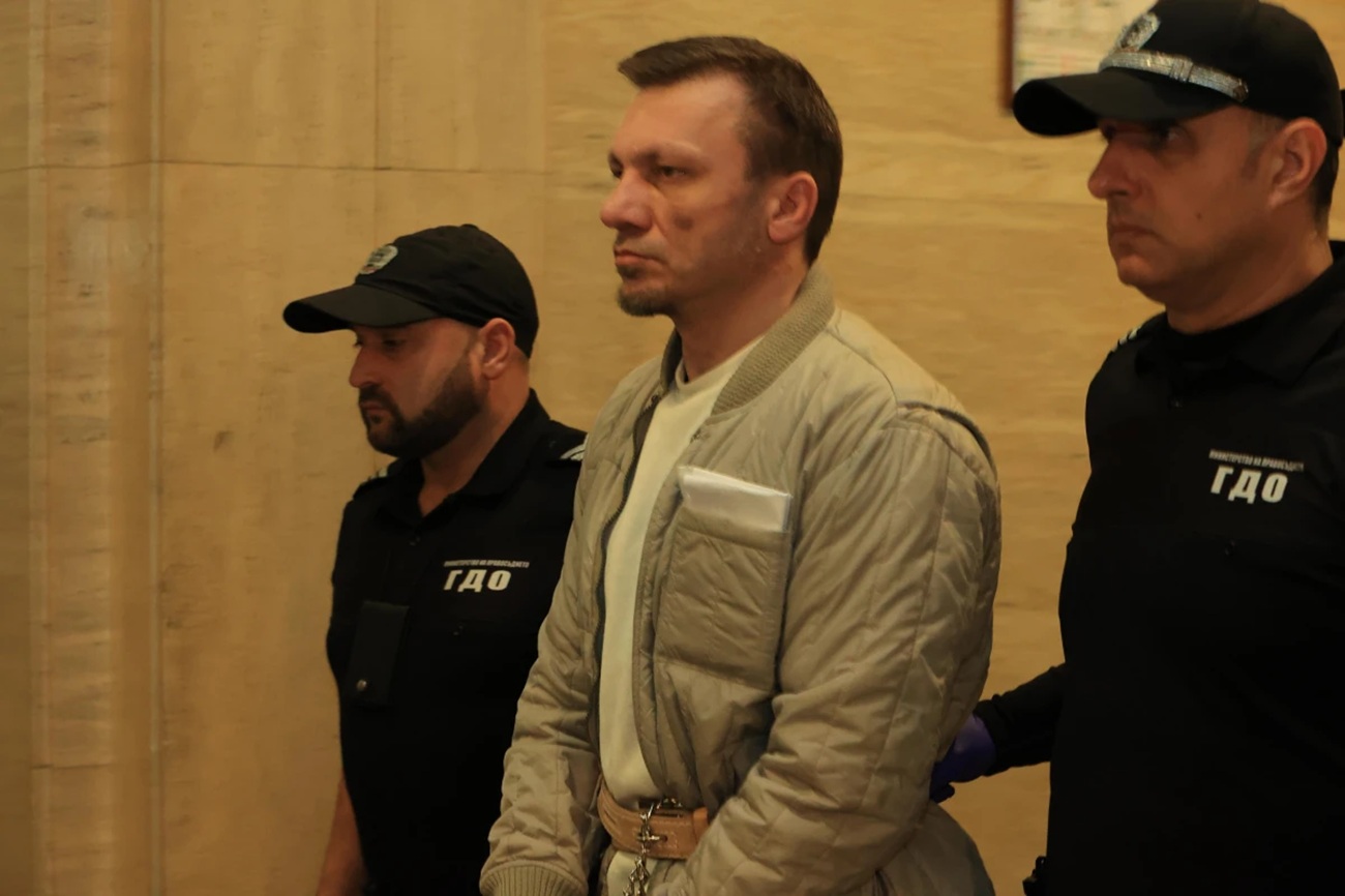 Секс, дрога и оръжия! Прокуратурата настоява по-тежки мерки за д-р Станимир Хасърджиев и компания