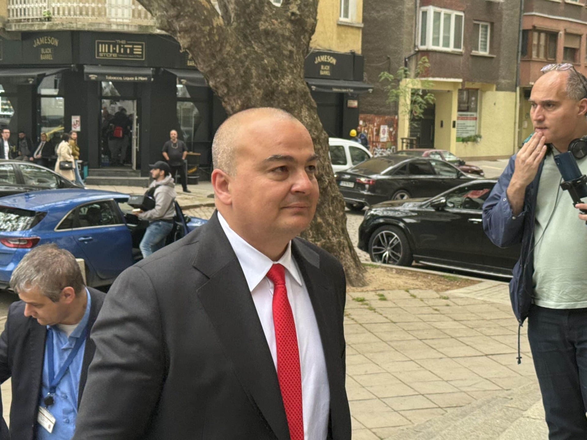 Министърът на земеделието: Четири от 9-те оградени имота в "Баба Алино" са държавна собственост
