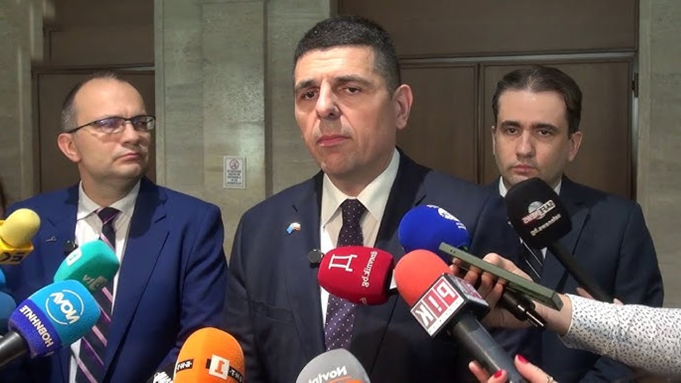 Проектобюджетът за 2026 г. води до сценария на Жан Виденов: „Да, България“ с ултиматум да бъде оттеглен