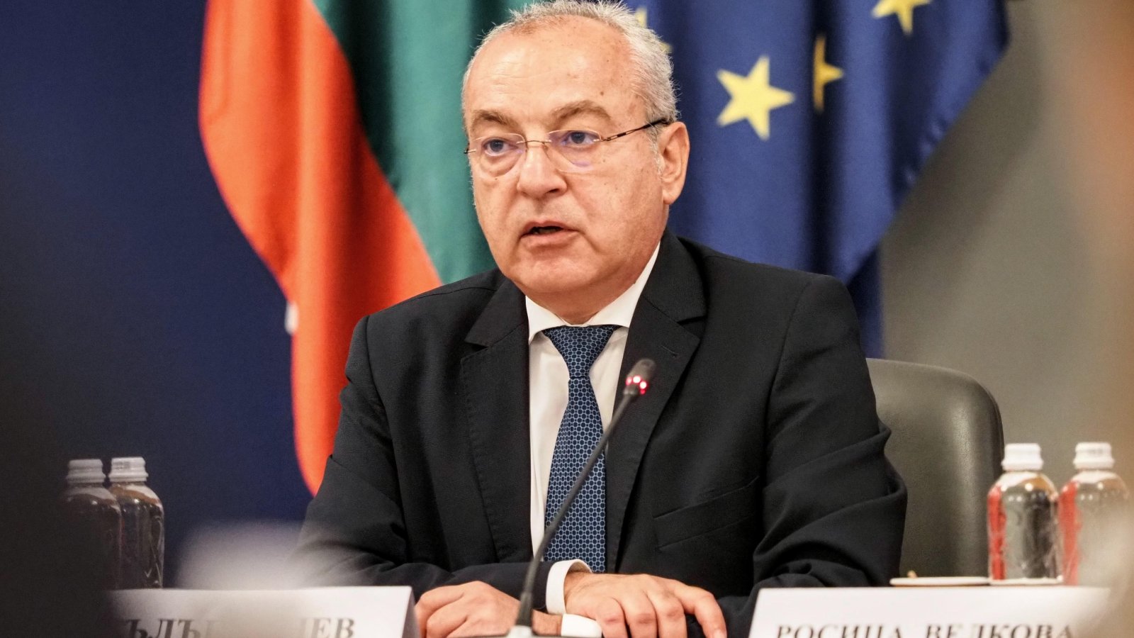 Милиарди на червено: Бюджет 2026 влиза в парламента под огъня на критиките