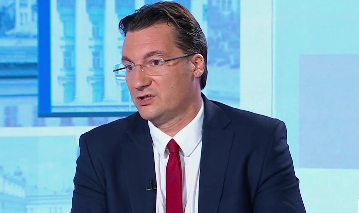 Йотова на „Дондуков“ 2?: Крум Зарков с голямата надежда на БСП за президентския вот