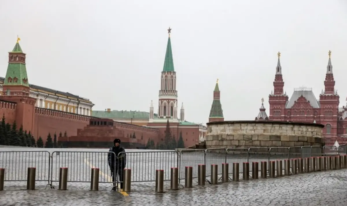 Защо хиляди се струпаха на руско-грузинската граница?