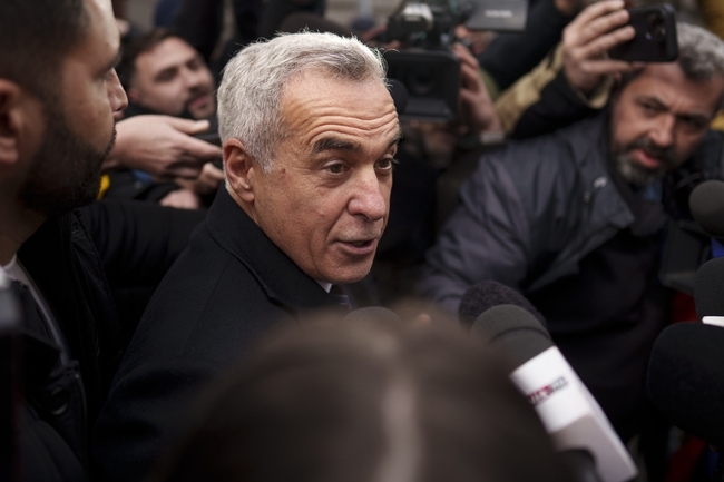 Шок в Румъния! Задържаха бившия кандидат за президент Калин Джорджеску за измама за 1,1 млн. евро