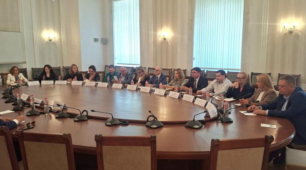 ЦИК пред ОССЕ: Ще работим за укрепване на доверието в изборния процес