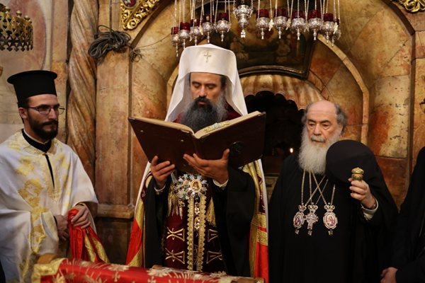 Исторически момент в Йерусалим: Патриарх Даниил получи най-високото отличие на Патриаршията
