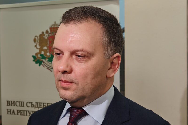 Найденов разтърси „Баба Алино“: „Документалната бъркотия не е създадена случайно“