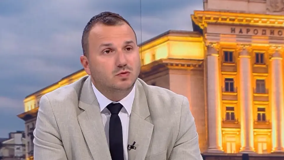 "Българските граждани ще могат да продължат да правят домашна ракия": Даниел Парушев оспори твърденията на опозицията (ВИДЕО)