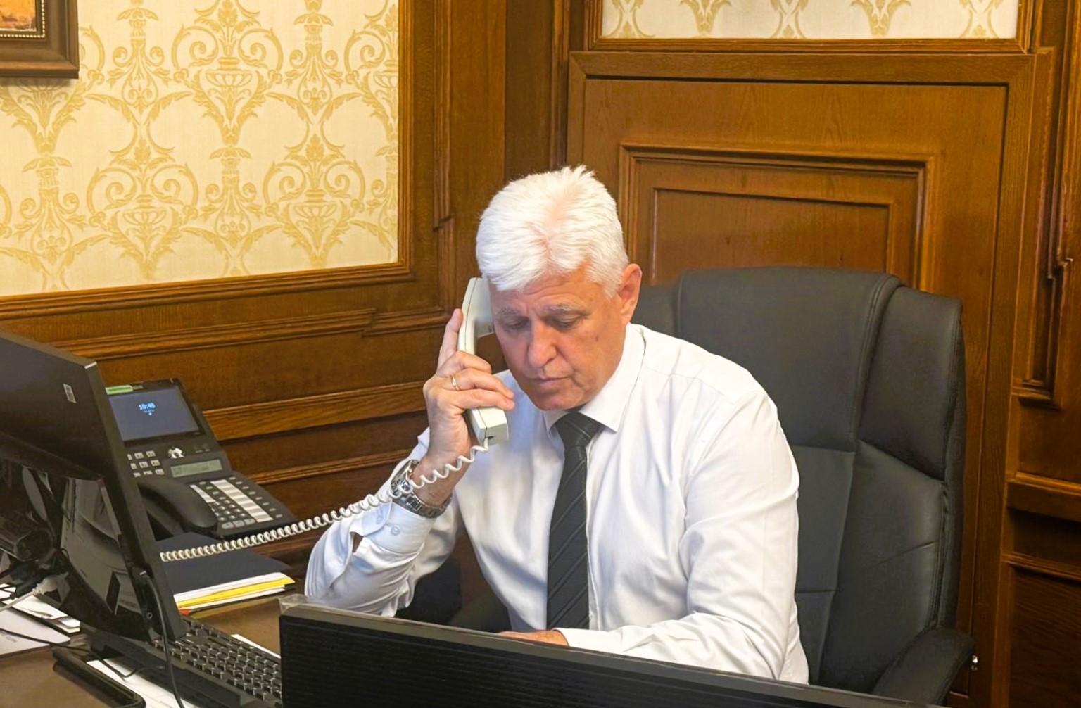 „Ситуацията става все по-сложна“! Военните министри на България, Румъния и Турция обсъдиха заплахите в Черно море