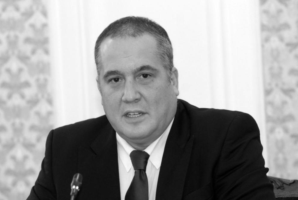 Убийството на Слави Бинев се заплита! Трима задържани, две оръжия и съмнения за фатален финансов спор