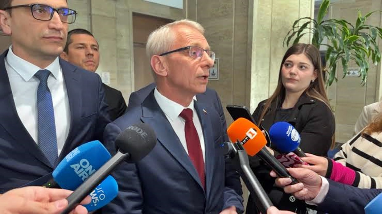 Николай Денков: Предлагаме ясен стандарт за достойно заплащане в здравеопазването