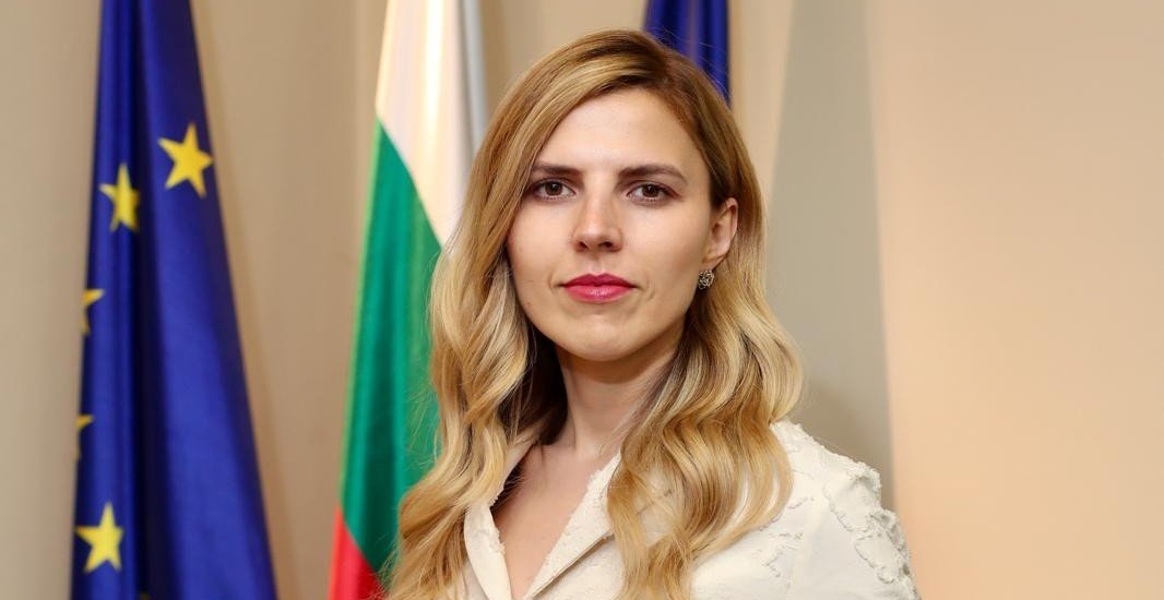 „Напълно неприемливи!“ Велислава Петрова с остра реакция след атаките в Черно море: Грубо нарушение на международното право