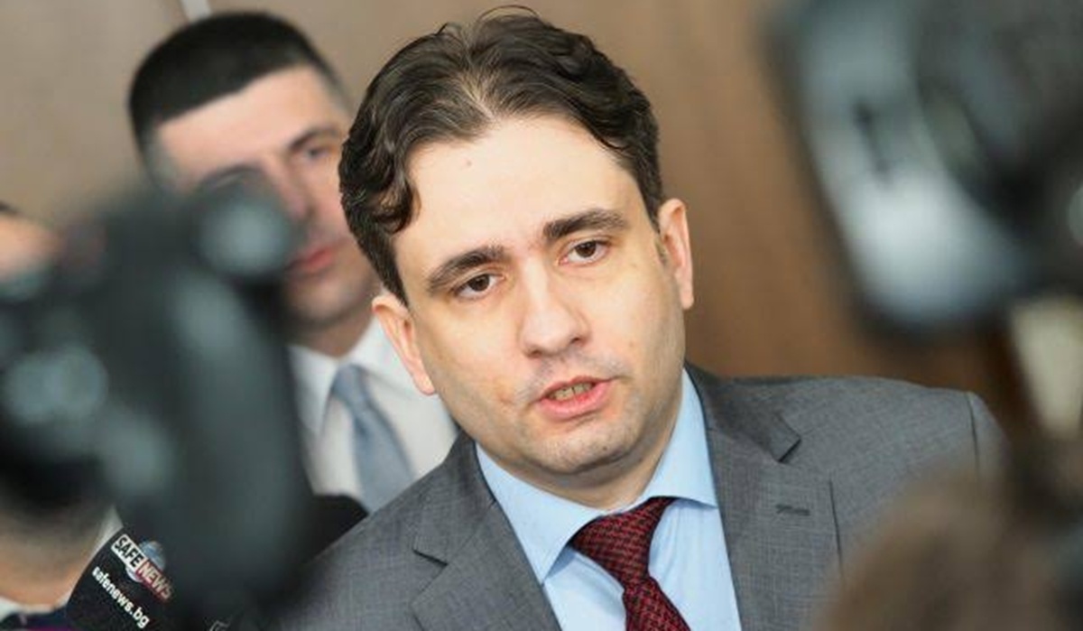 Спецслужбите влизат в политическата битка!: ДБ с ключов законопроект "в услуга на Радев" - засяга шефовете на ДАНС, ДАТО и ДАР