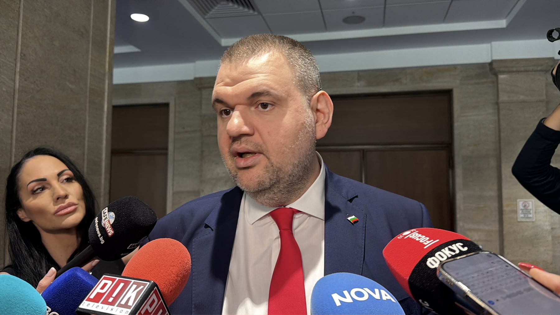 Скандалът с мантинелите се разраства! ДПС атакува Шишков и поиска трима министри в парламента