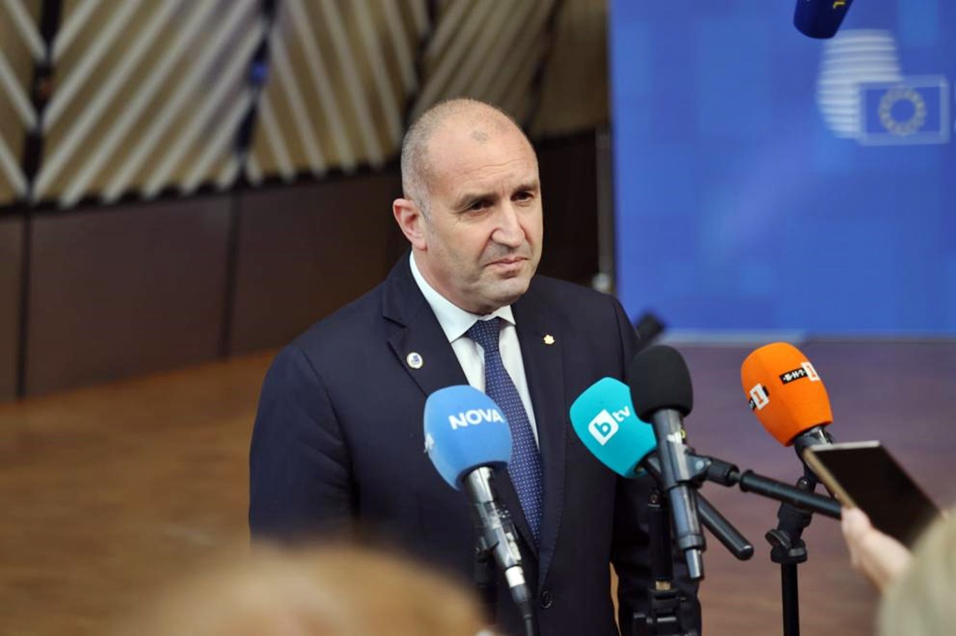 Милиони хора зависят от доставките през Черно море, агресията срещу цивилни кораби трябва да спре: Румен Радев преди Европейския съвет (ВИДЕО)