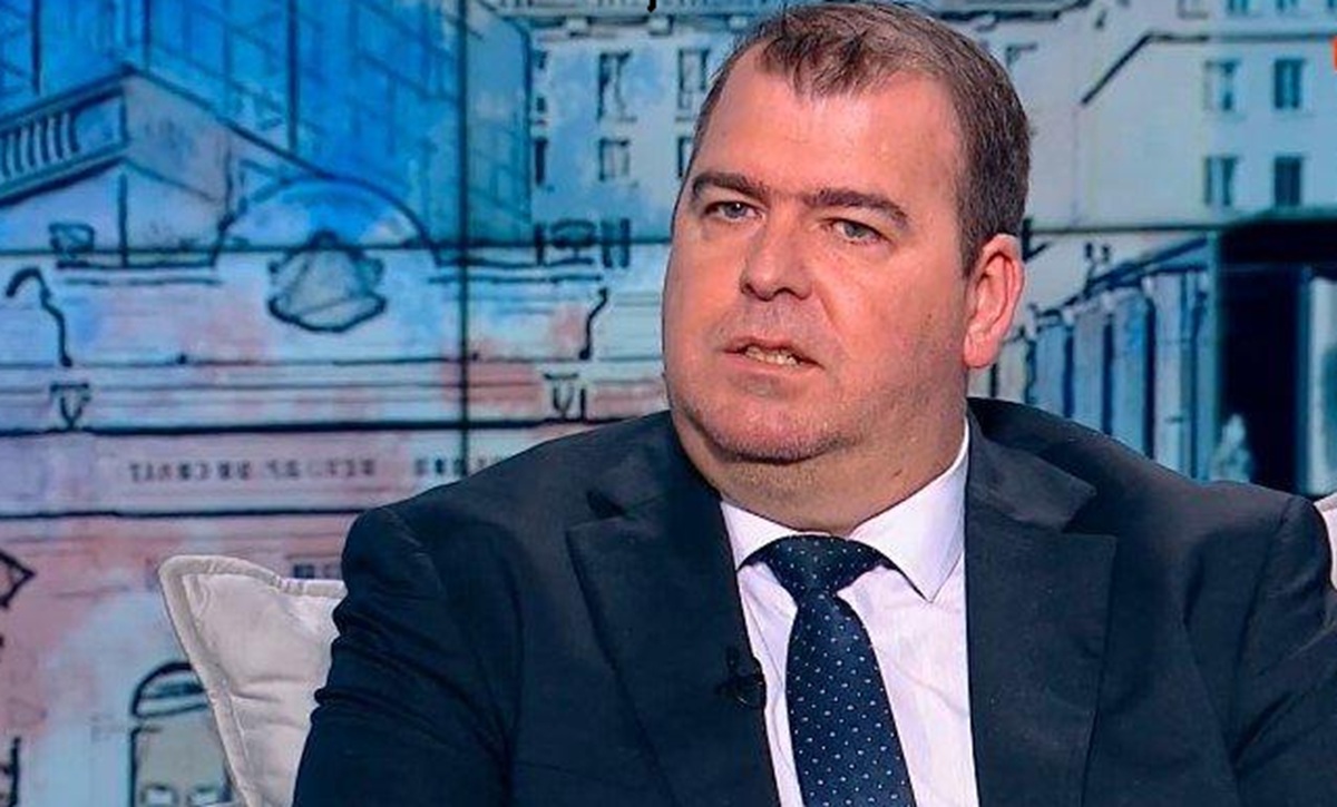 Явор Гечев скача срещу големите вериги!: КЗП да започне производство за съвместно монополно положение, идва удар по цените