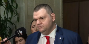 „Няма президент!“ Делян Пеевски с унищожителна критика след атаките в Черно море: Фалшифицираха КСНС! Цялата държава е под камуфлаж