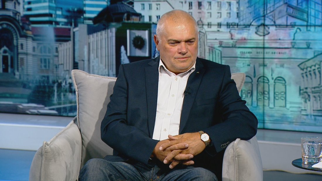 Дроновете в Черно море са последица от войната: Валентин Радев смята, че България трябва да търси отговори от Русия