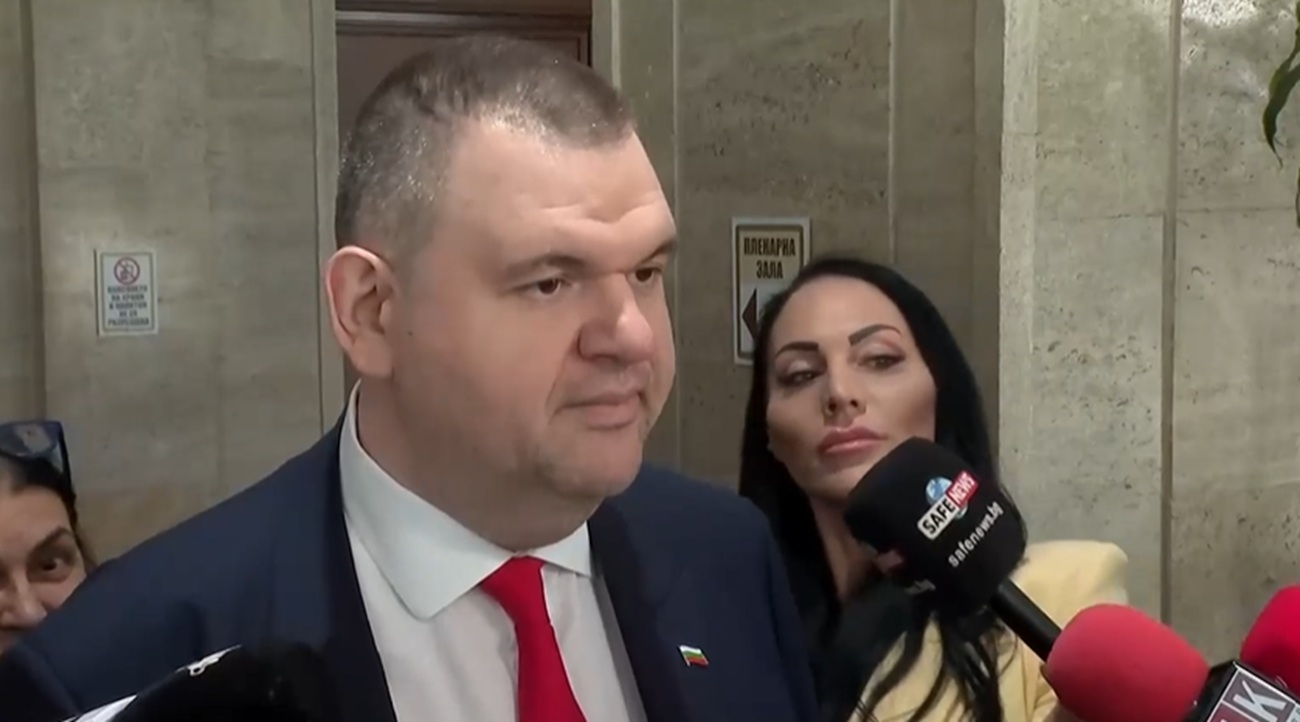 „Всеки ден си измислят глупости“! Пеевски избухна срещу Демерджиев: Нощем мисли за мен, вместо за съпругата си (ВИДЕО)