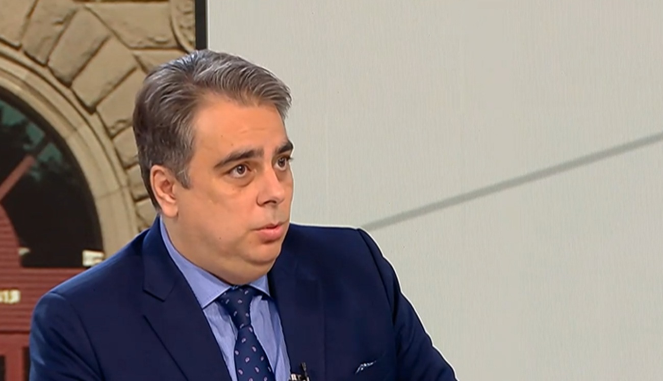 „За издръжка има пари, за заплати няма“! Асен Василев избухна и обвини властта, че обрича българите на обедняване (ВИДЕО)
