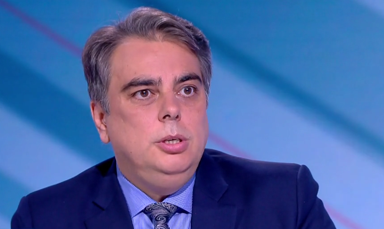 Яростна атака в ефир: Асен Василев с тежки обвинения към Радев (ВИДЕО)