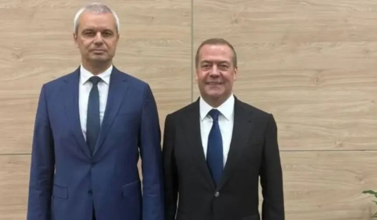 Костадинов получи нова покана от Медведев! Пекин и Берлин също влизат в плановете му!