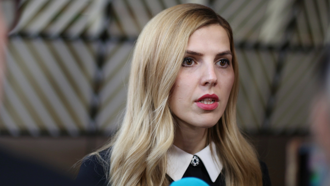 Какво се е случило могат да кажат присъствалите на срещата: Петрова смята, че ударите в Черно море не са специално насочени към нас